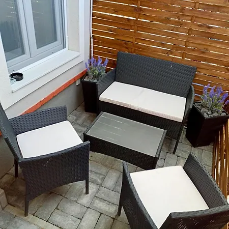 Perle Vendeghaz شقة Kesztolc