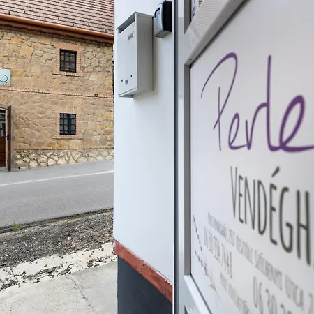 Perle Vendeghaz Apartmán *