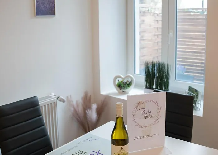 Perle Vendeghaz * Kesztolc